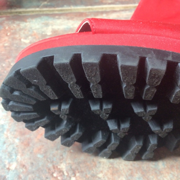 Red platform heels - Picture 8 of 10